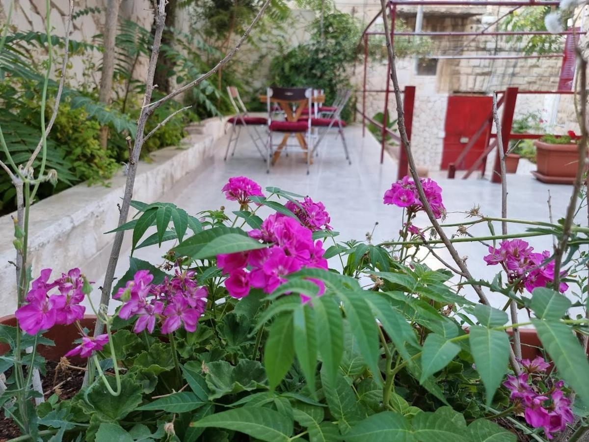Rainbow House Hostel Amman Exterior photo
